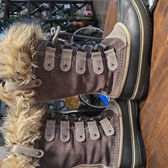 Sorel Joan Of Artic Waterproof Suede Faux Fur Trim Gray Color Way Womens 6.5 - Picture 5 of 11